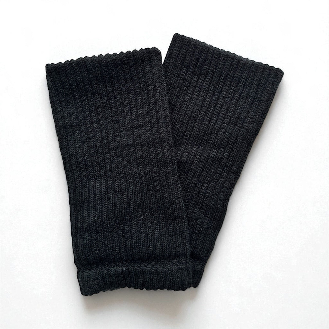 外側メリノウール混と内側シルク混の足首ウォーマー