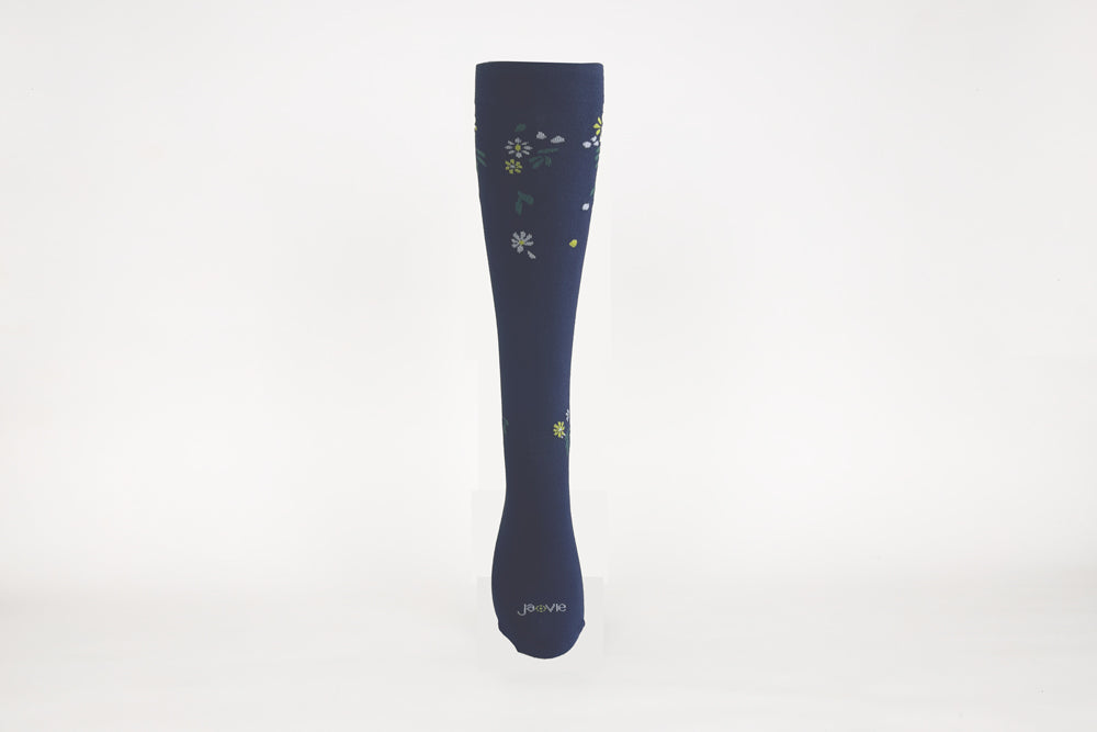 【初回限定】 綿混着圧ハイソックス Ja-vie（ジャヴィ – [フラワー] Legwear